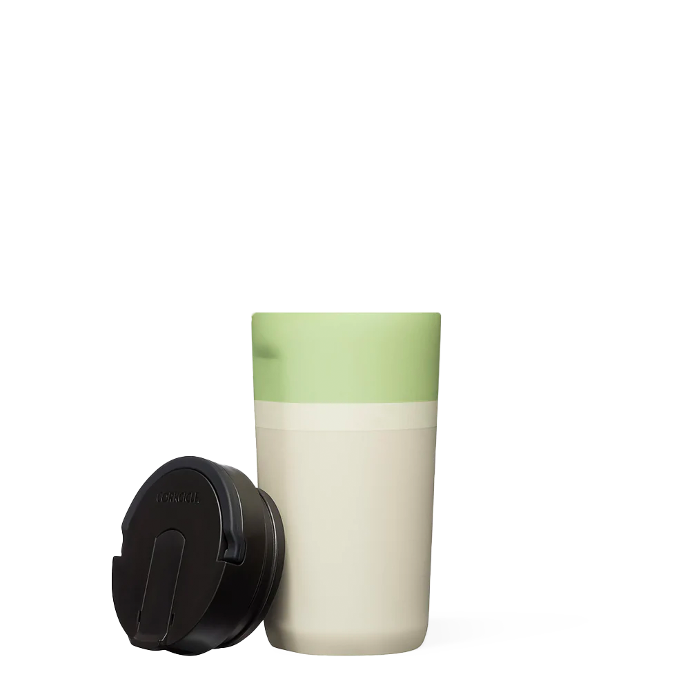 star-warstm-kids-cup-u4 0b29a0bde323--grogu-kids-cup-product-lid-off.png