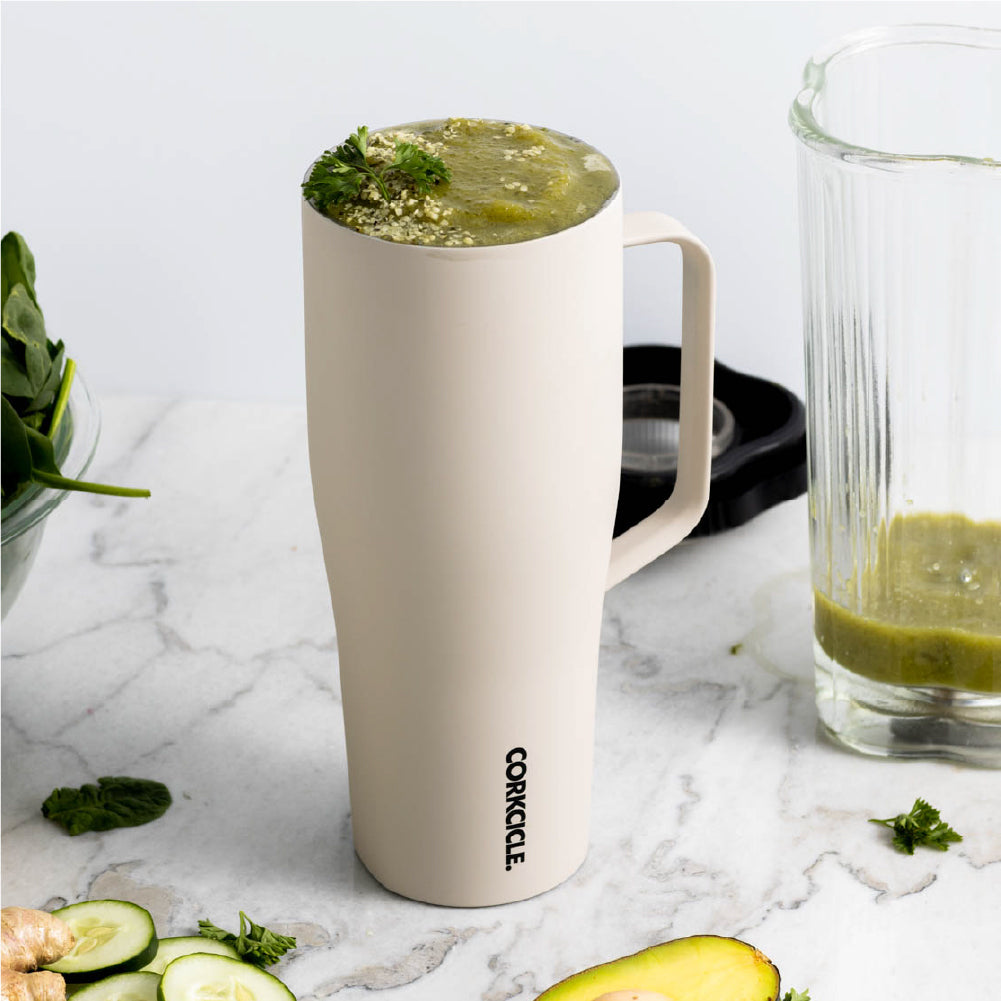cold-cup-xl-j8 588f4a27c4cf--2230CLT-lifestyle.jpg
