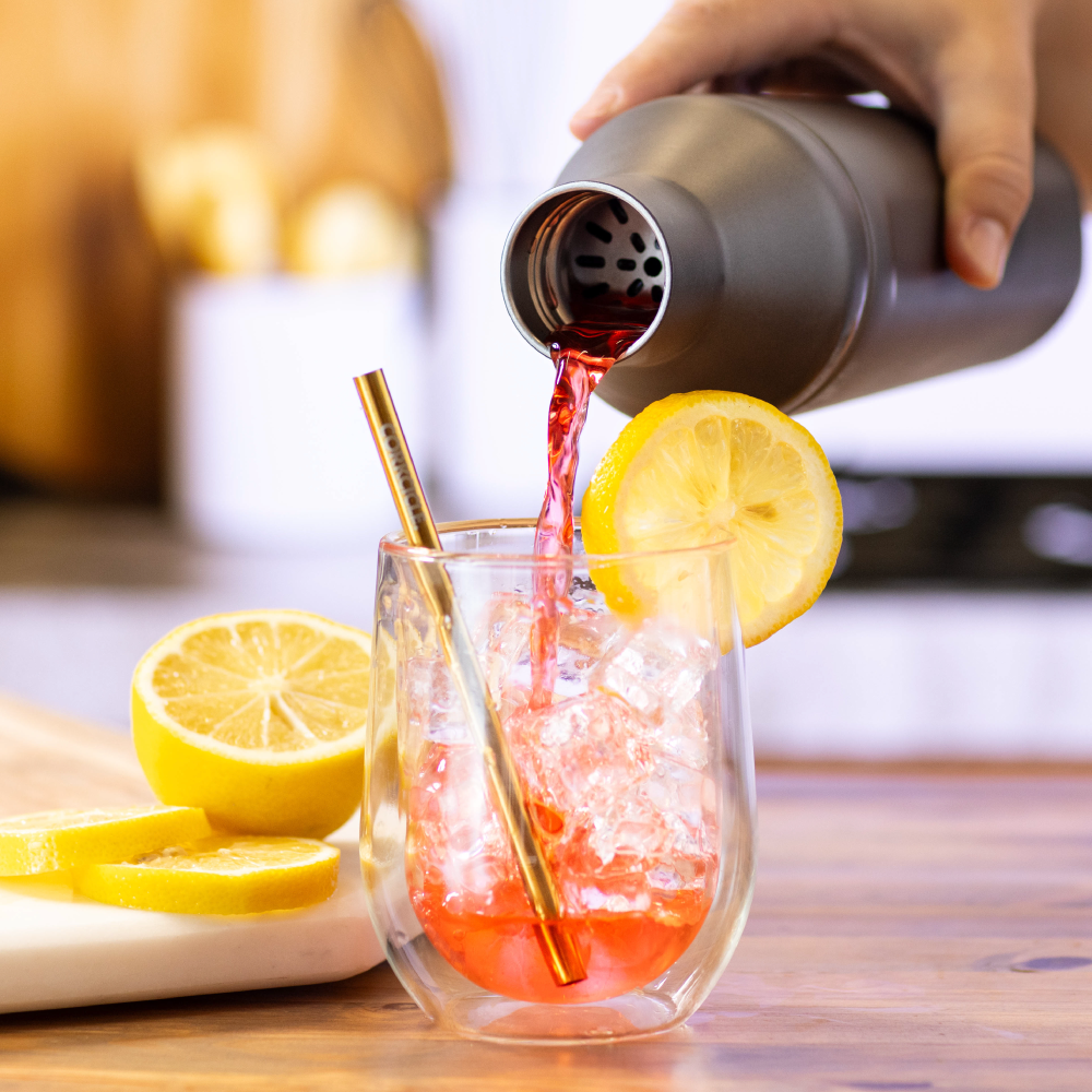 cocktail-shaker-lid-v2 Cocktail_Shaker_lifestyle_1_0f873eef-26b9-477a-b301-4dde25c00201.png